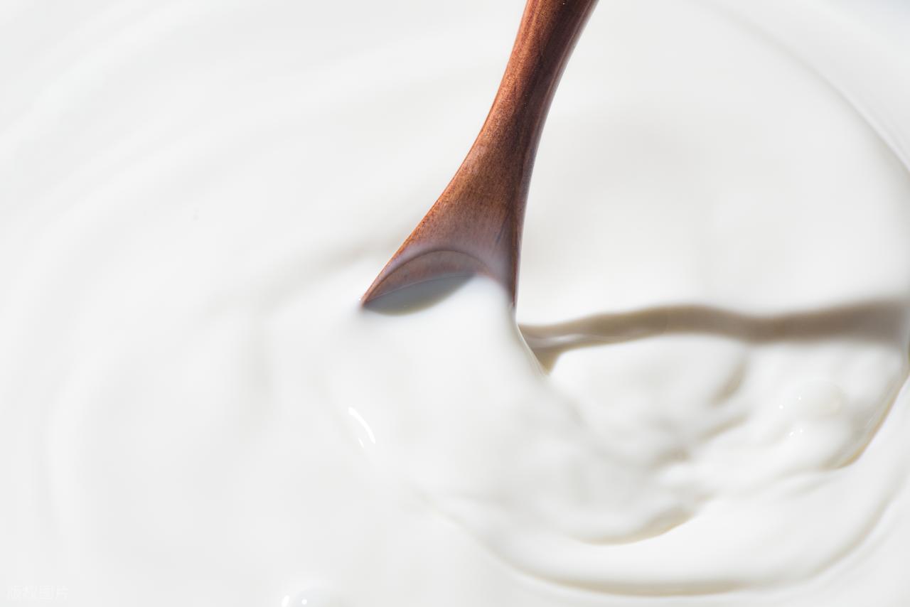 睡不好容易老!多吃「4種助眠食物」:根本天然安眠藥