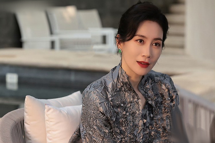 堪稱「鋼鐵玫瑰」生肖女Top4! 堅強沈穩「年紀越大越活越亮眼」活出女王命