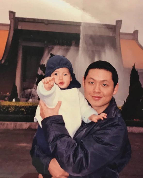 47歲當阿嬤！孫芸芸愛女爆「26歲未婚當單親媽」　孕肚遭目擊「親上火線回應」：我們深愛女兒