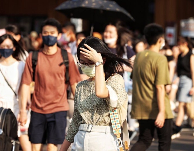準備2波降溫！東北風達陣「雨彈狂砸4天」這天雨勢最猛