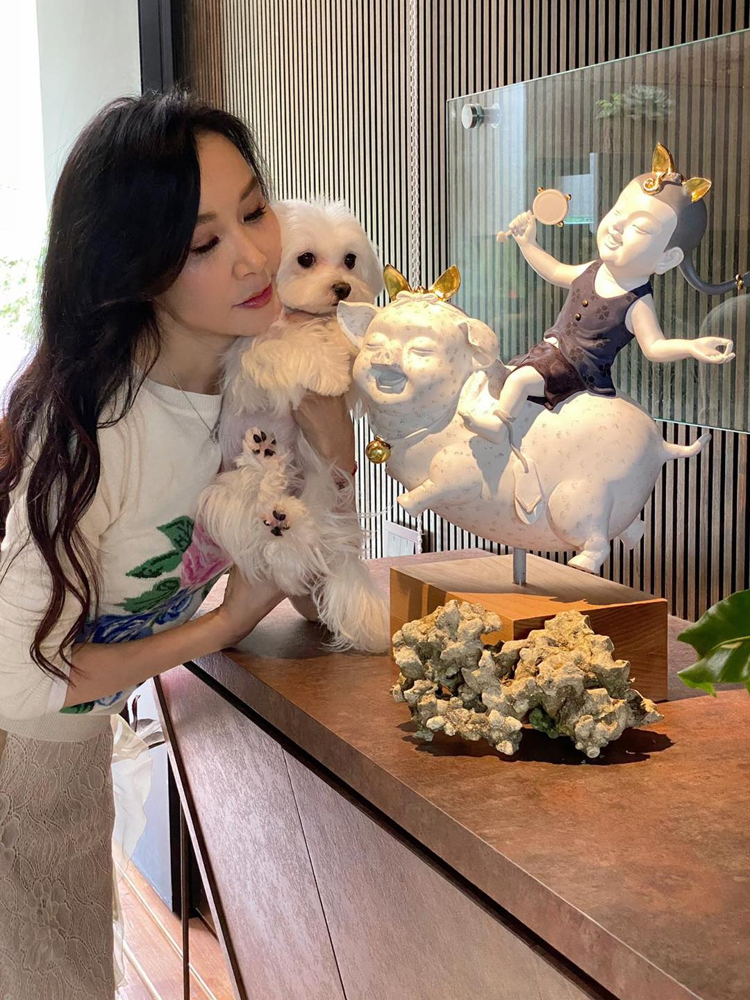 不愧是台灣第一美！57歲蕭薔驚傳「被中國重金禮聘」　她笑回應「問題不在錢」