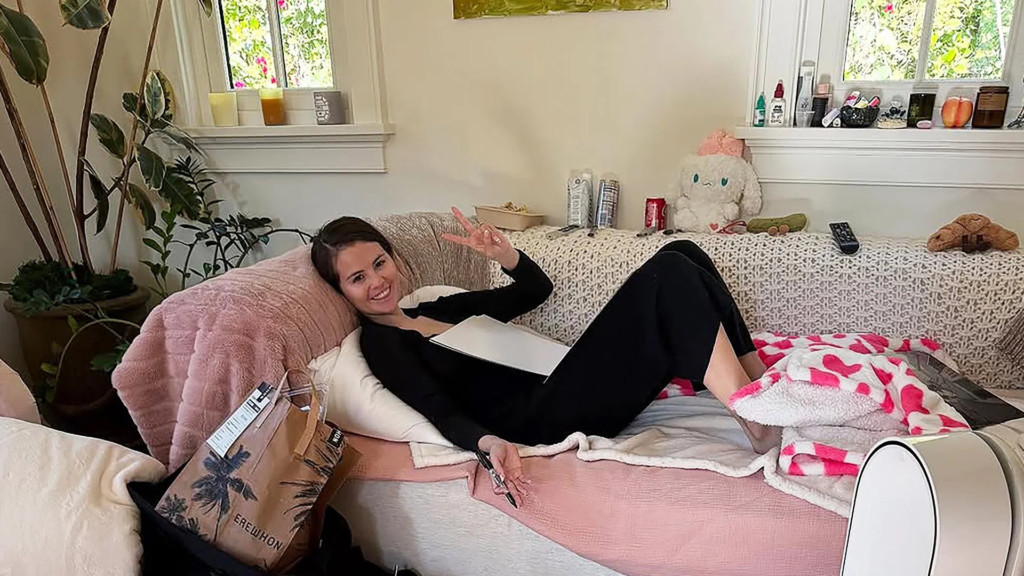 歌壇天后甜曬居家照「背景驚見害羞小物」!粉絲一放大臉紅了