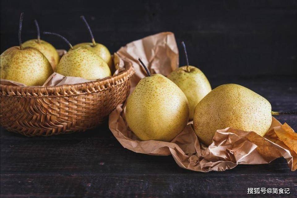 小心惹怒祖先！清明掃墓「3陰供品別拜」　專家揭「3陽祭祖最佳」庇佑全家：離開時忌說2字