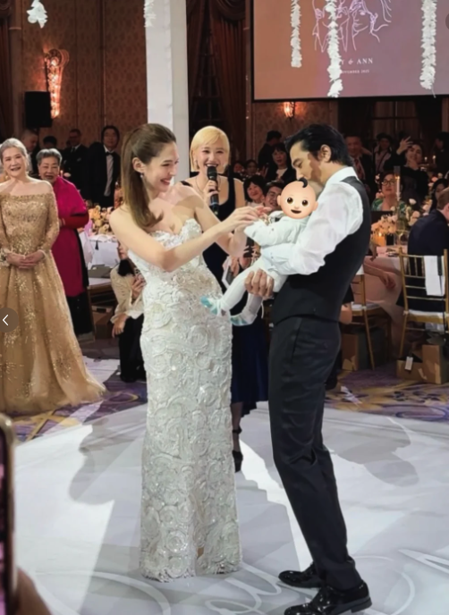 貼身禮服現身婚禮!許瑋甯「產後7個月真實狀態」曝光 往下「S曲線太犯規」網看呆:不像生過孩子