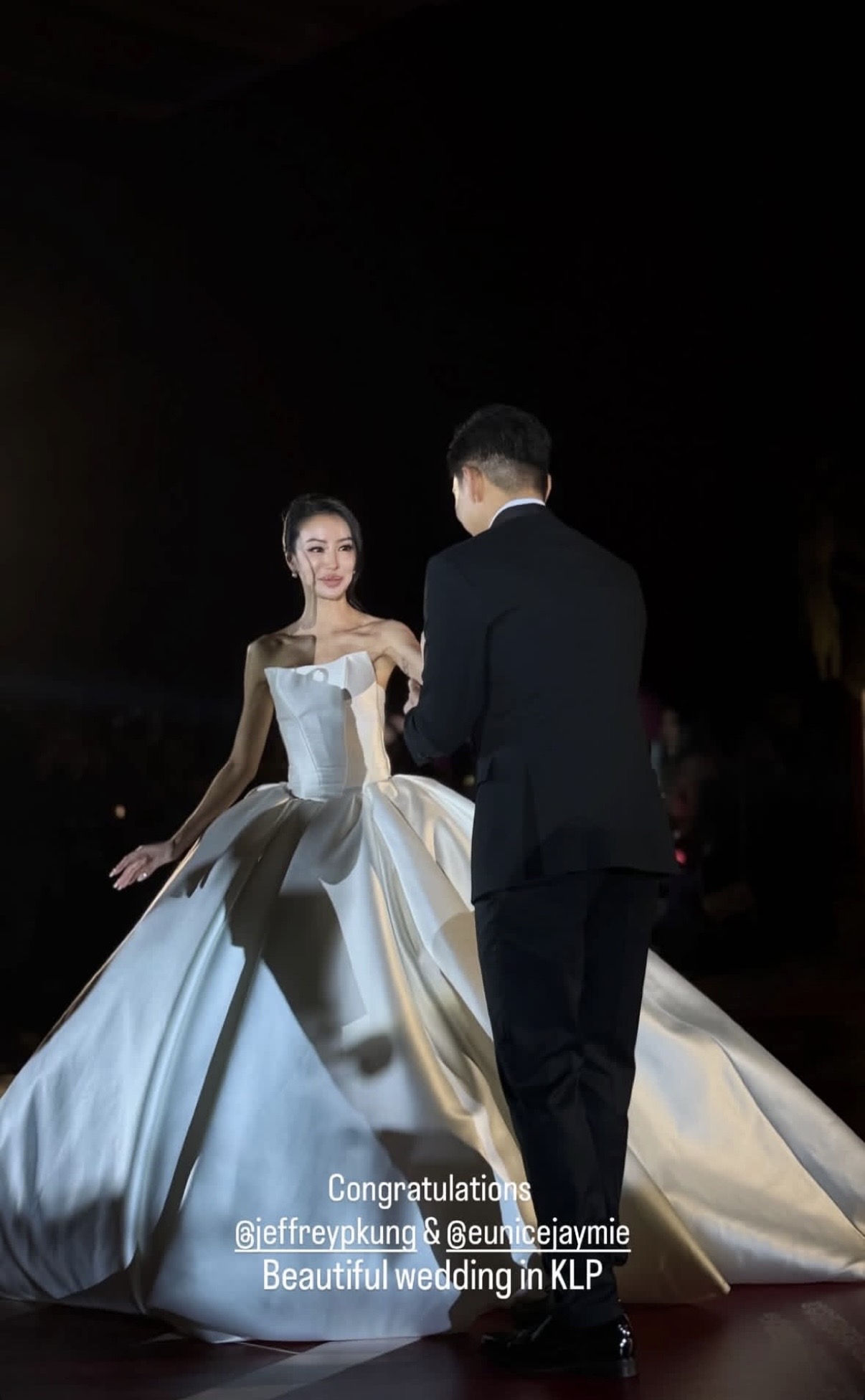 王力宏也來了！孔子第76代孫「無預警宣布結婚」　新娘絕美現身「身份驚呆網友」：門當戶對