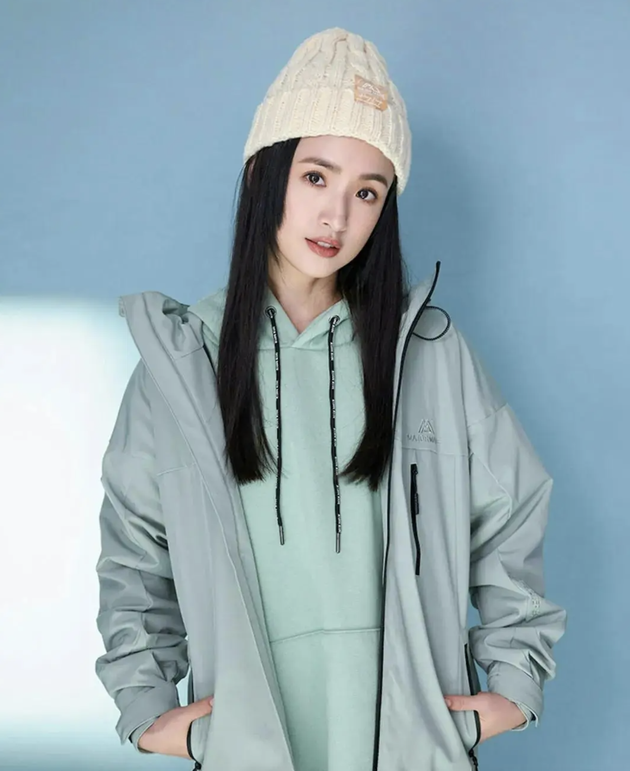 女神崩壞？林依晨最新亮相挨酸「斷崖式衰老」　43歲「皺紋爬滿臉＋肌肉下垂」網友全嚇壞