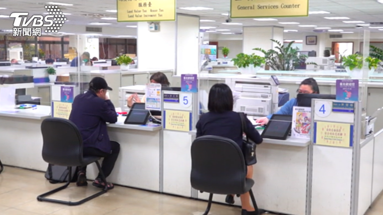 累了就休假!政府宣布「身心調適假」正式上路 每年享3天「實施時間曝光」