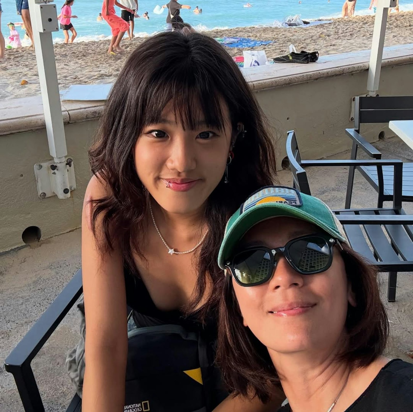 辣度再升級!梧桐妹滿20歲「放送比基尼辣照」 背後只有一條線「賈靜雯反應曝光」