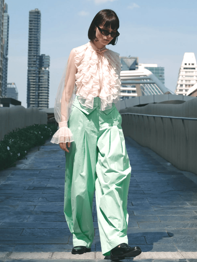 牛仔寬褲失寵了?2026年春夏「最時髦3件褲」 舒適又時尚「穿上瞬間年輕好幾歲」