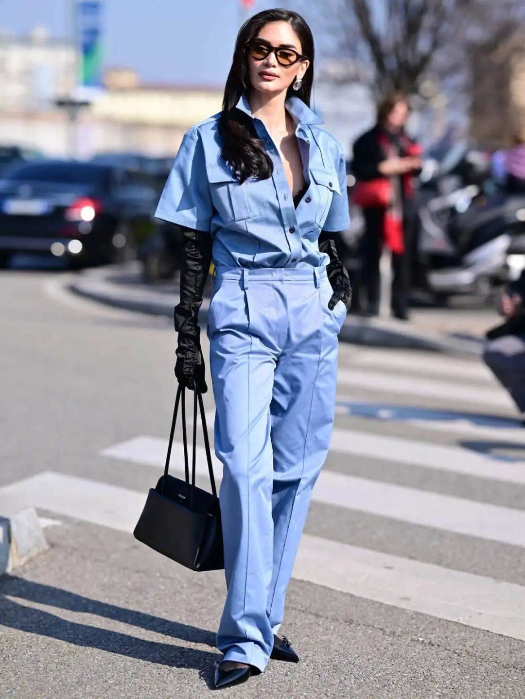 牛仔寬褲失寵了?2026年春夏「最時髦3件褲」 舒適又時尚「穿上瞬間年輕好幾歲」