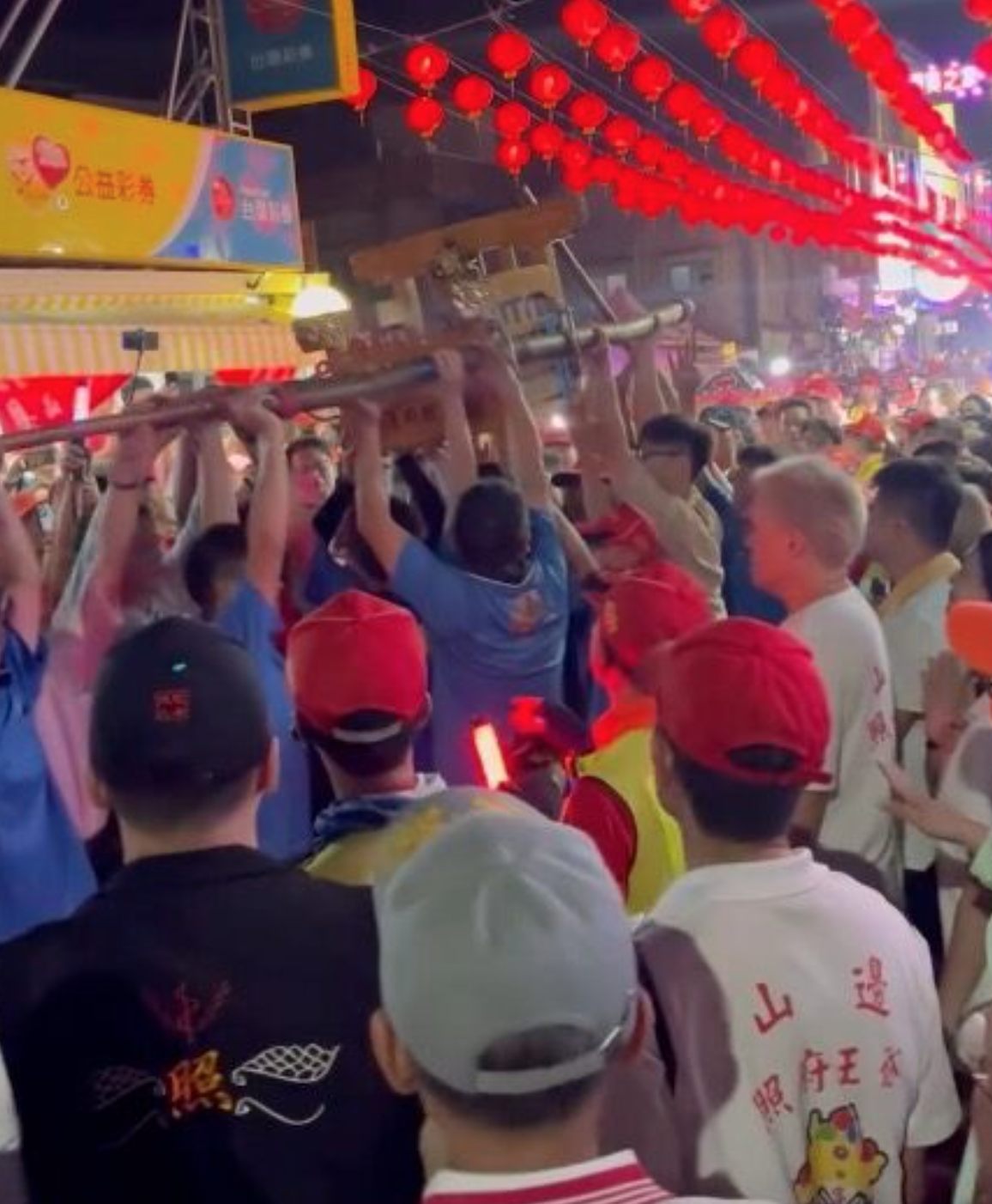 白沙屯媽祖起駕「因1事錯過吉時」!山邊王爺「鑾轎突爆衝」信眾嘆:神明不爽了