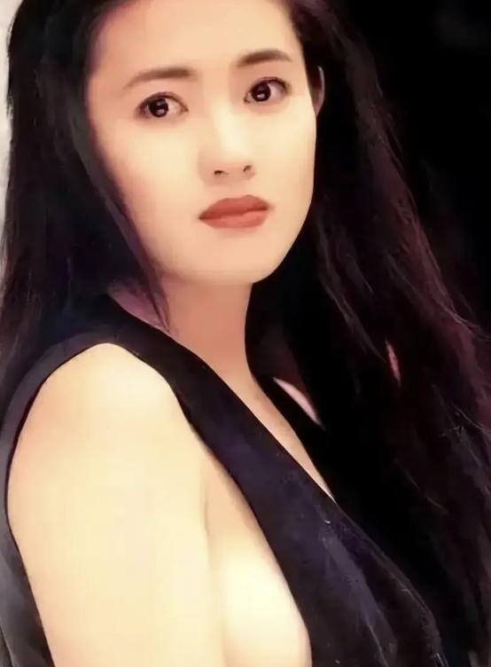 為養家而脫!風月片女神「當年賺錢供弟出國唸書」 父母離世「弟妹拿錢後斷聯」60歲近況唏噓