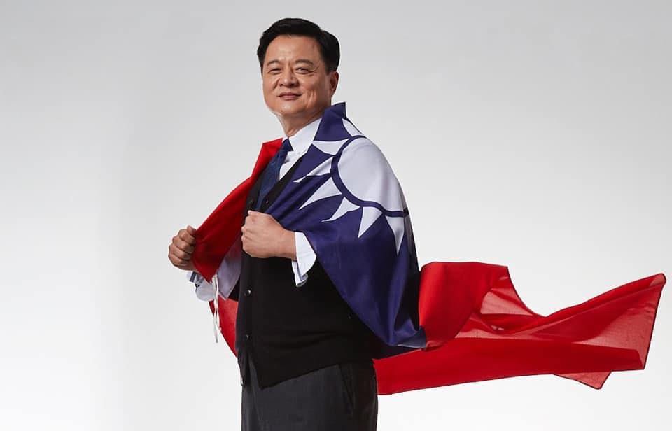聽中國訓話！前任縣長嗨喊「島內都想當中國人」！遭開嗆「快註銷台灣國籍」