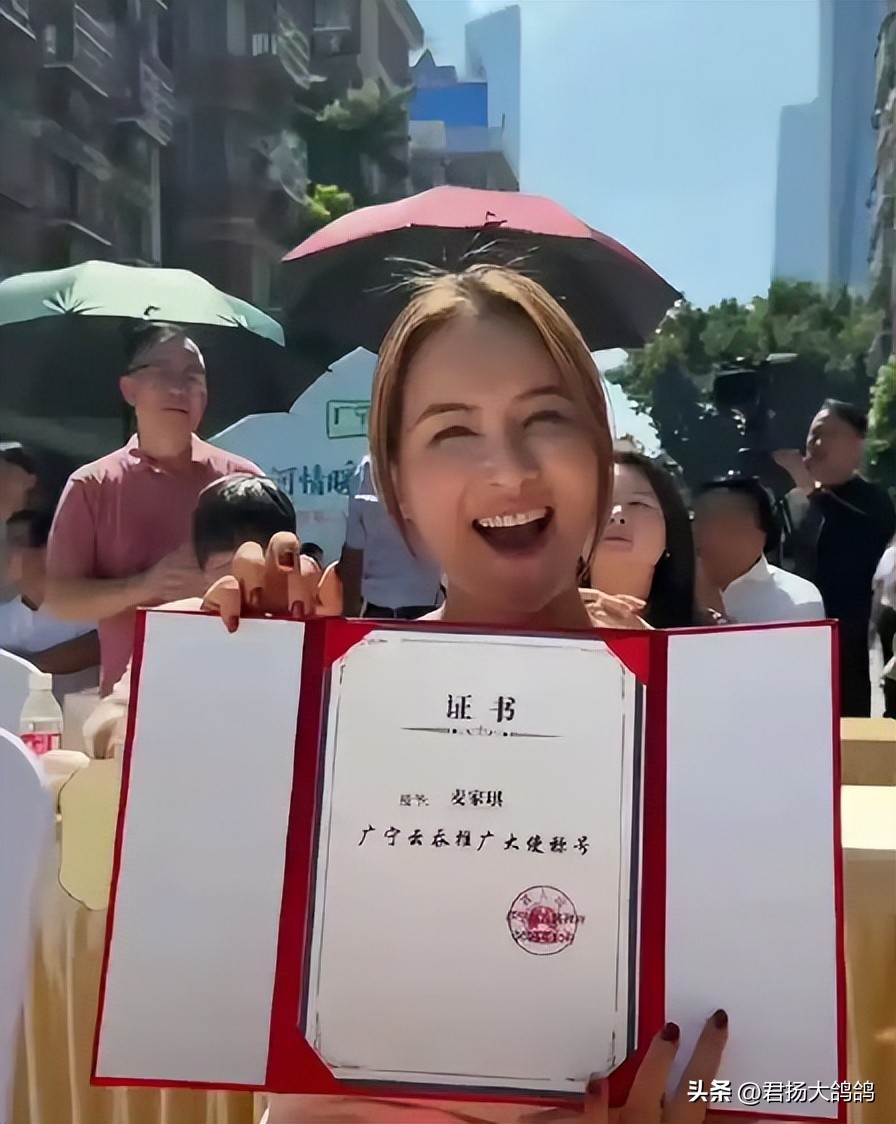 當年紅遍港台！資深女星被拍「開餛飩店維生」　全身爆汗「獨自忙進忙出」現況太心酸