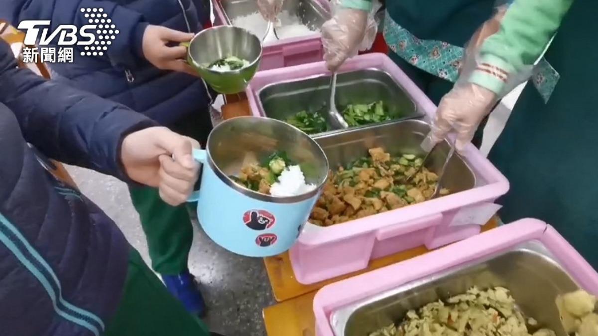 新北家長免花錢!國中小「天天吃完午餐再放學」擬這時上路