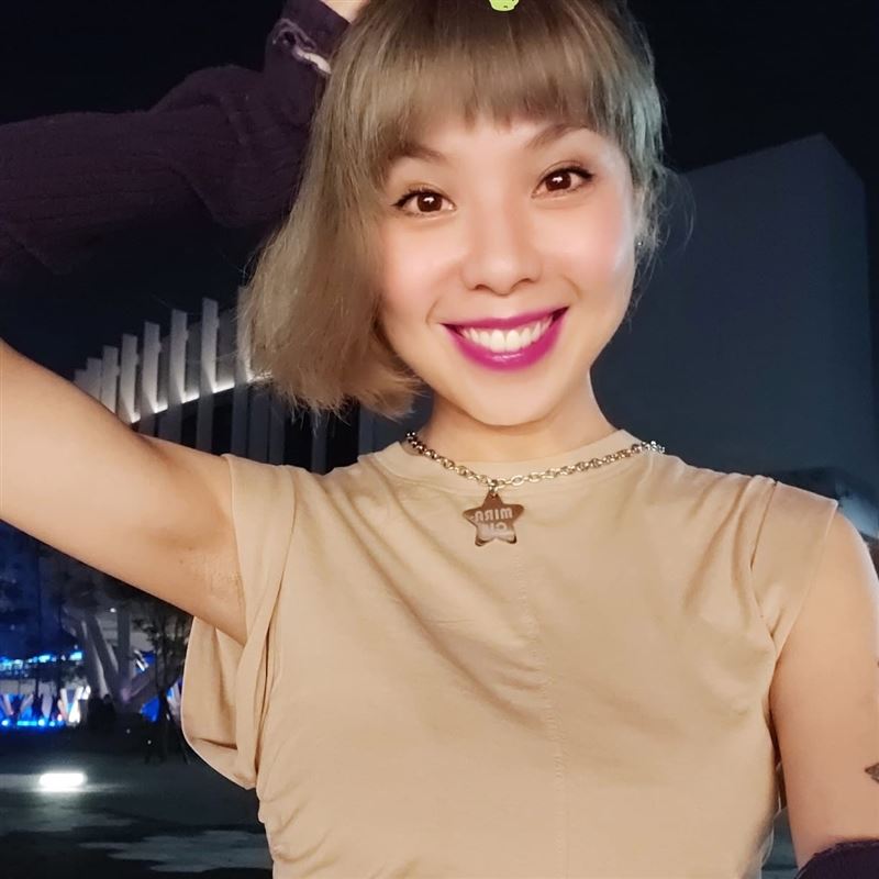 消失演藝圈14年！47歲女星驚喜「點頭嫁老外男友」　當年爆紅買車買房「一夕之間全沒了」：我很害怕...