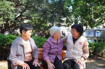 不吃保健品！人瑞奶奶「110歲無3高」天天自己做飯散步　子女「總結7長壽習慣」：做了一輩子