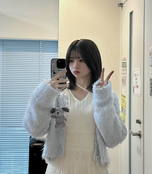 7歲就開始演戲！美女童星「憑呆萌大眼爆紅」吸粉無數　如今23歲「變長腿空靈正妹」好有女人味
