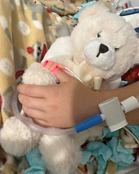 8歲「最勇敢的小男孩」為母親擋下暴力攻擊！4天後仍宣告不治