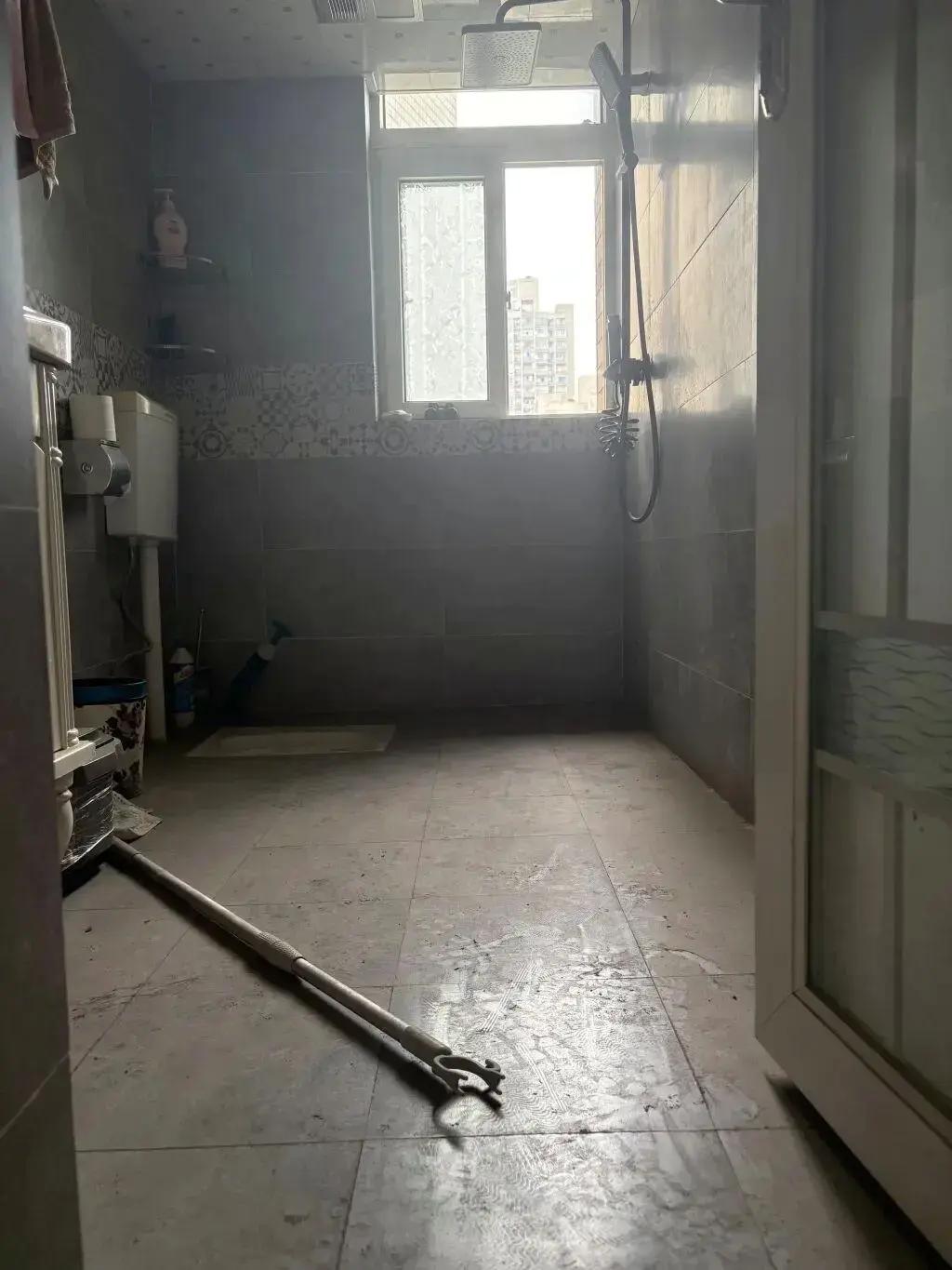 被老婆逼瘋！男子崩潰跳樓「當場身亡」　她冷血嗆：不配活在這世上