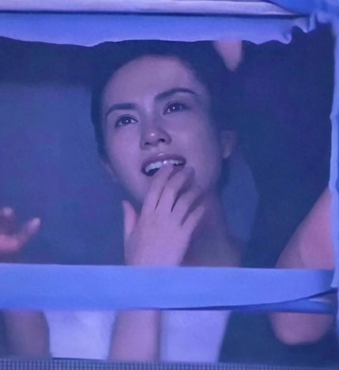 鋒菲復合12年!王菲現身演唱會「狀態彷如少女」 鏡頭一轉「照到劉詩詩」網友錯愕了