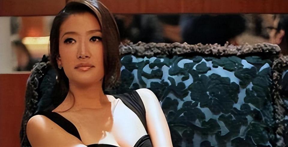 最叛逆星二代!她被酸風流成性「一年換7任男友」 未婚生兒女「如今42歲無人敢娶」