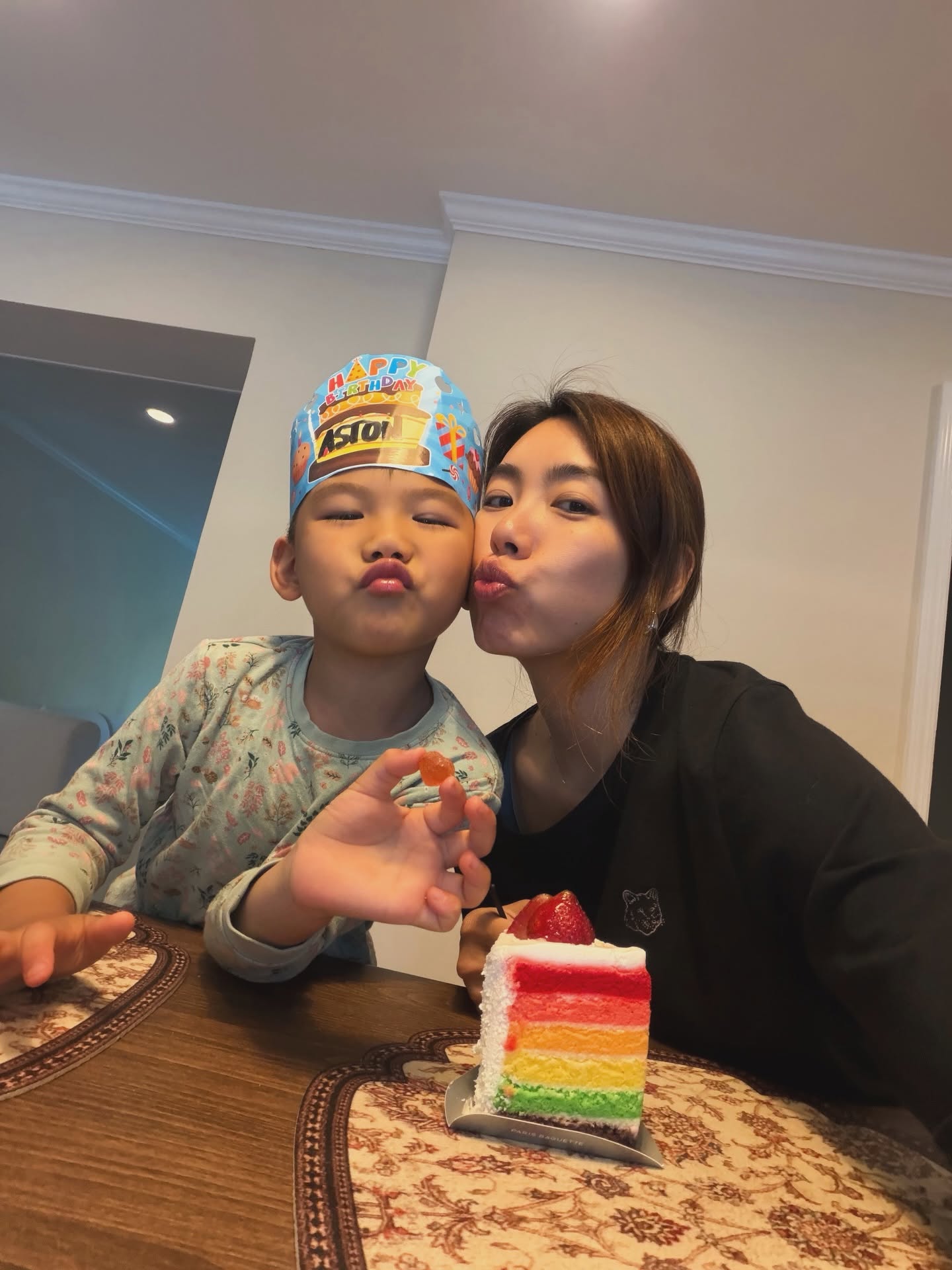 定居美國1年!45歲林可彤「帶2兒回台灣」原因曝光了