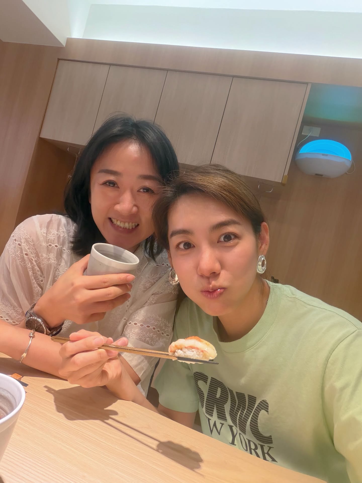 定居美國1年!45歲林可彤「帶2兒回台灣」原因曝光了