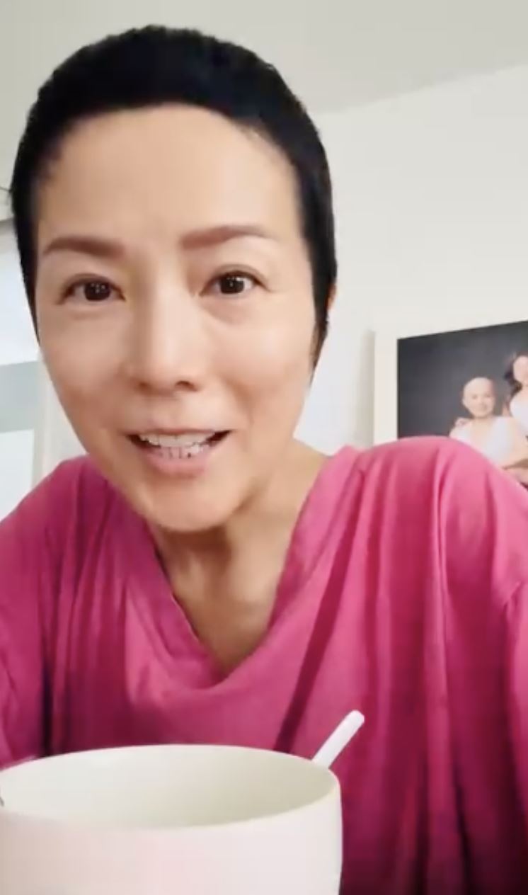 她乳癌復發擴散身亡!鄭秀文震驚證實「悲曝生前最後訊息...」