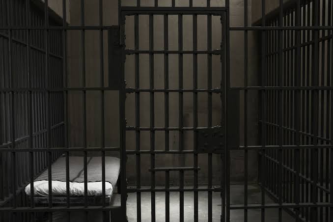 再3週就出獄!酒駕男「獄中重摔慘死」原因曝光