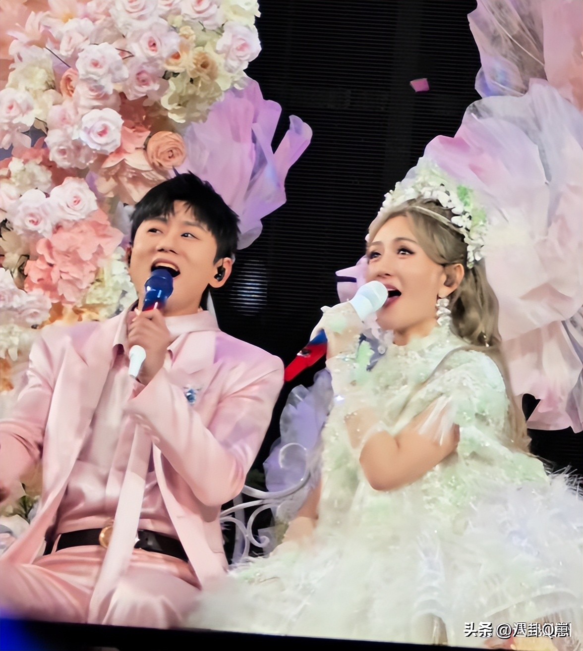 連老公也被拖累!45歲大咖女星「辦演唱會圓夢」 一開口「驚人到全網抵制」