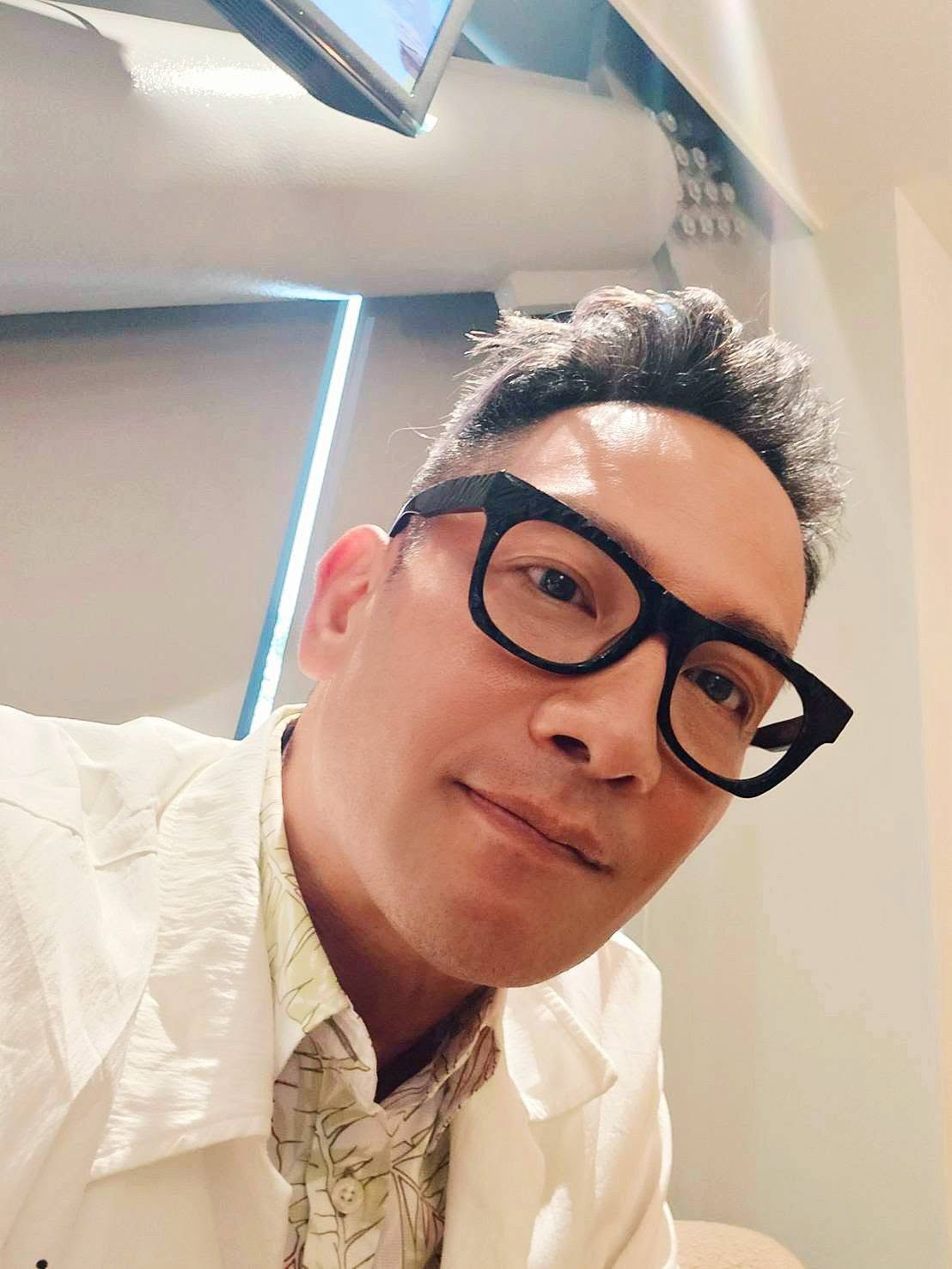 直播到一半!50歲台灣男星「驚傳車禍追撞」