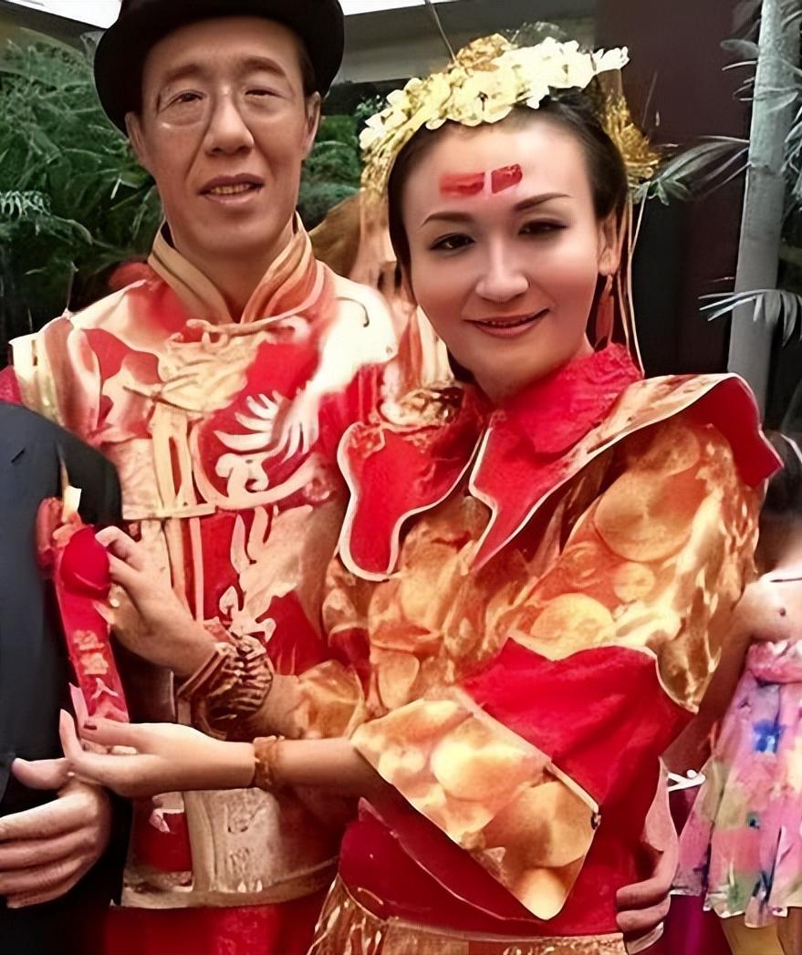 放棄國籍遠嫁美國!知名女主播「遭虐慘淪人乾」 被問離婚「她激動回一句」讓無數人搖頭...