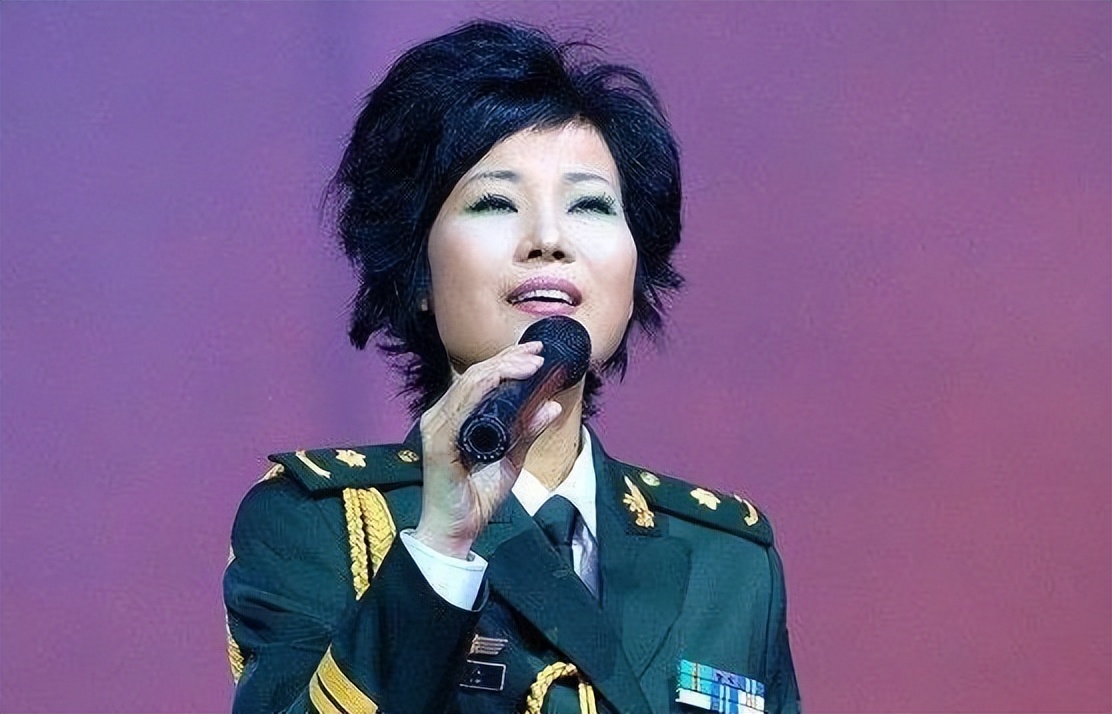歌后接班人「高燒16天去世」!生命最後「仍敬業登台演唱」遺言令人心碎...