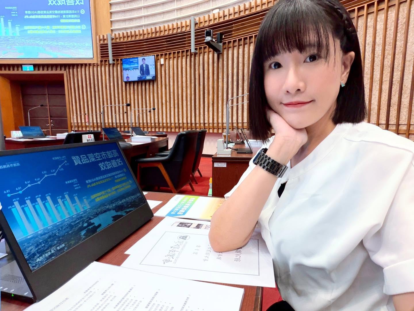 狂被酸民攻擊!民進黨議員「花1年狂減35公斤」 比對減肥後「變身清新美女」根本不同人