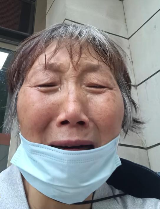 弟弟遭3刀砍死！她崩潰「不該再婚嫁給惡魔」：害死至親...