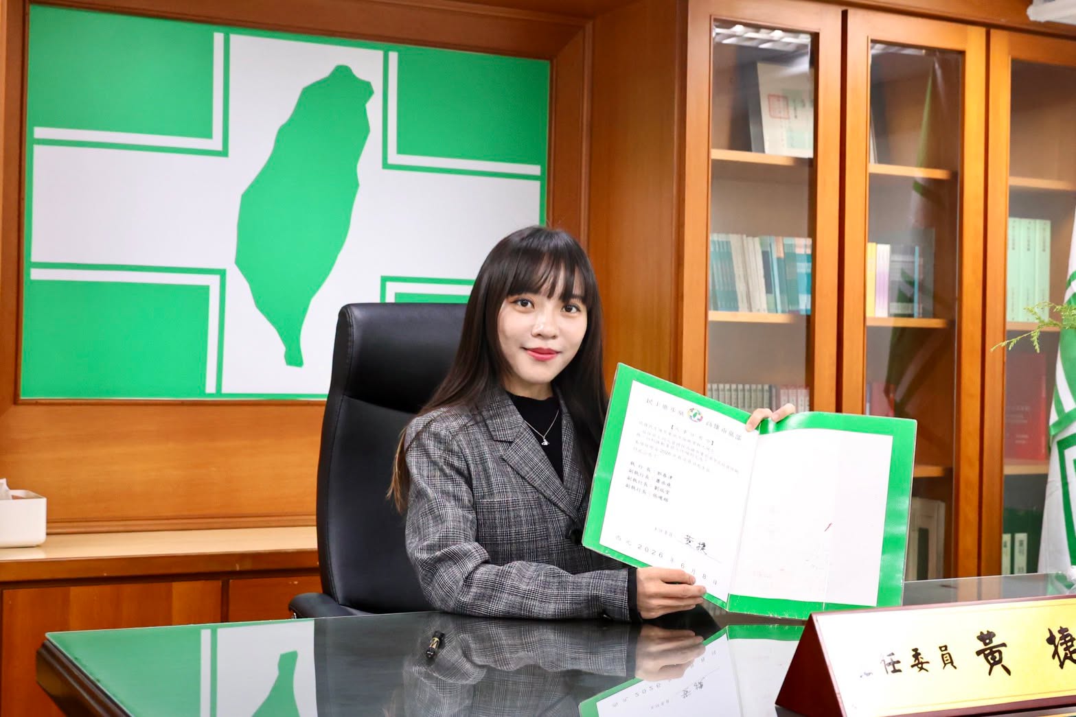 被爆遭女友劈腿！黃捷坦承「有過同性伴侶」　爸媽看新聞才知「她嘆是被迫出櫃」