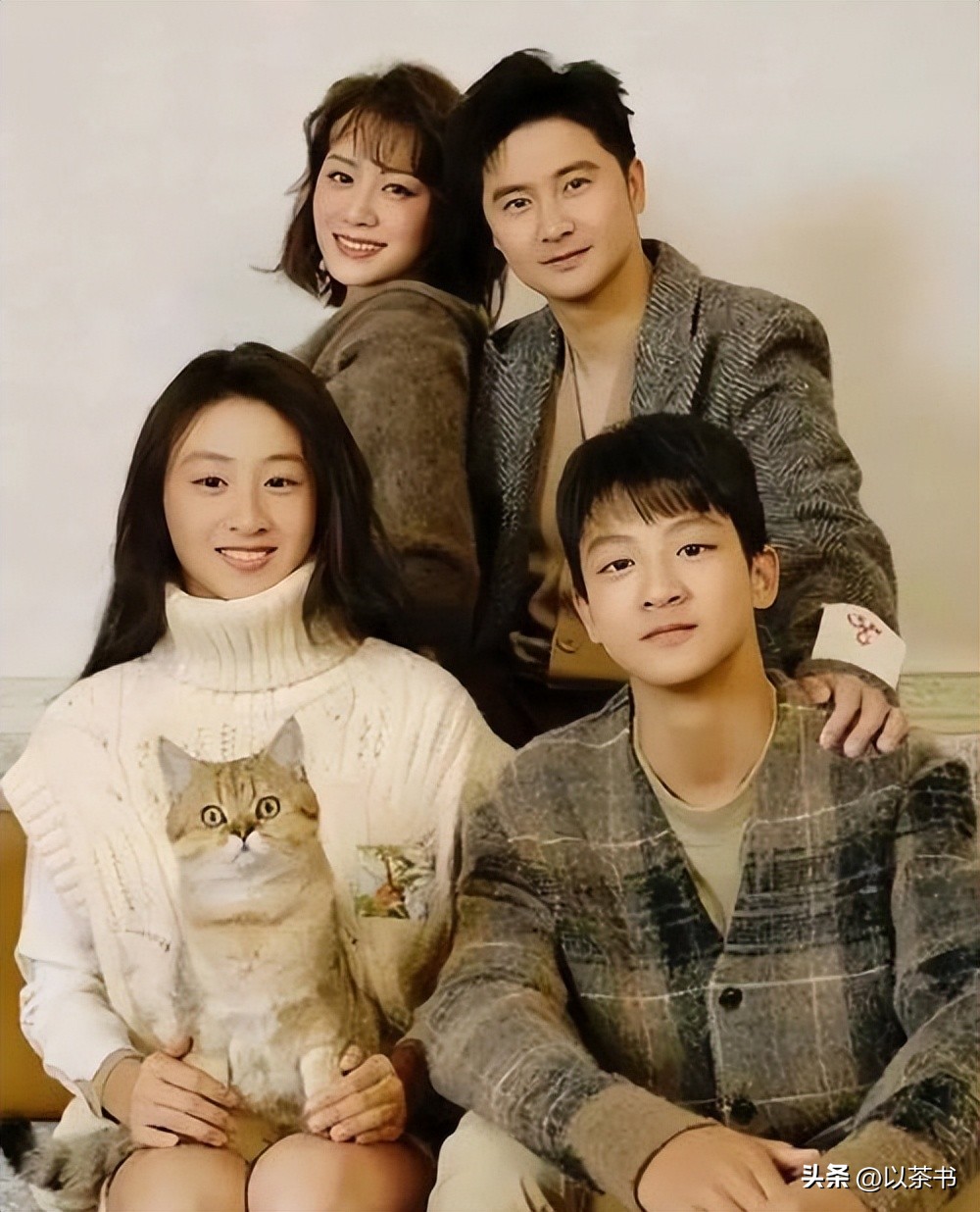 童年萌樣紅遍兩岸！18歲星二代「變身陽光長腿妹」　不靠演藝圈關係「卻成為父母驕傲」