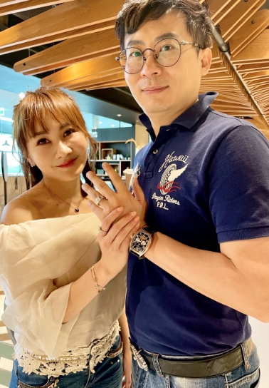 18歲破產想尋短！42歲財富女星「反拚出10億身家」　不藏私「靠這4點翻轉人生」