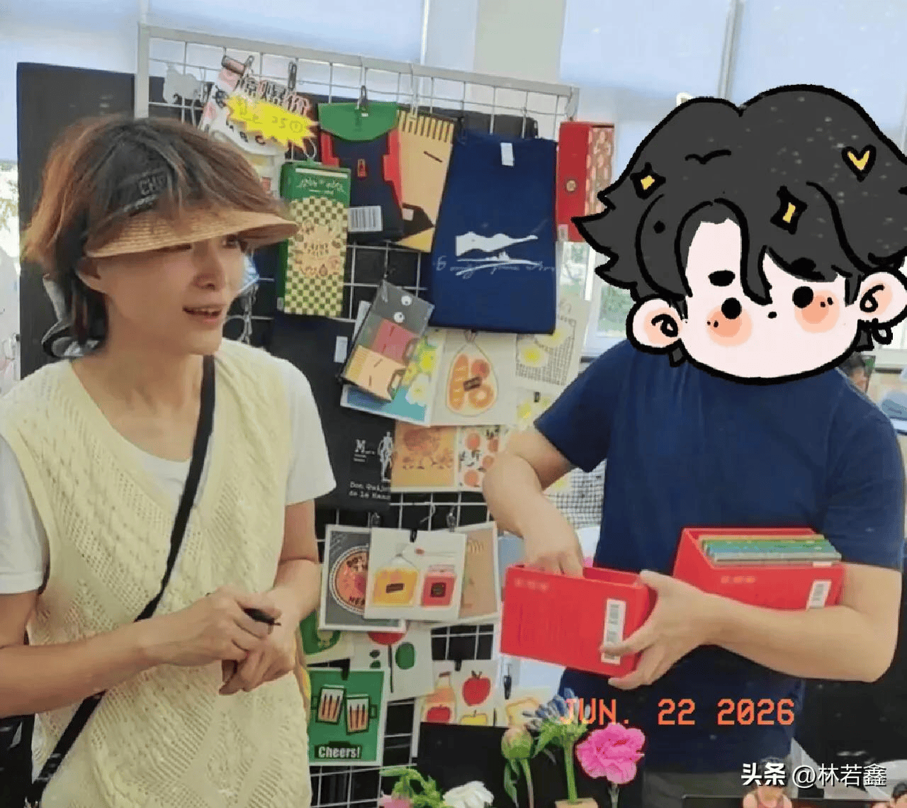 淡出螢光幕！52歲女星「現身12歲兒畢典」　全程低調「默默做一事」網淚：是個好媽媽