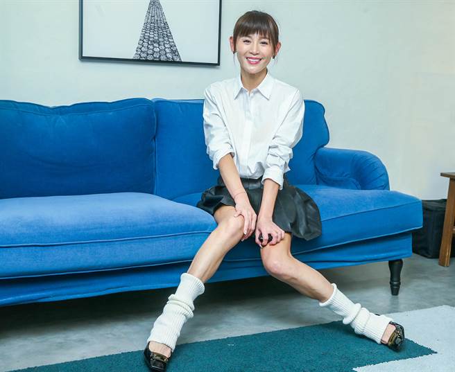 美魔女昔「爆肥肚照曝光」胖成一顆球!53歲鄭仲茵「只靠3招」瘦回少女身材