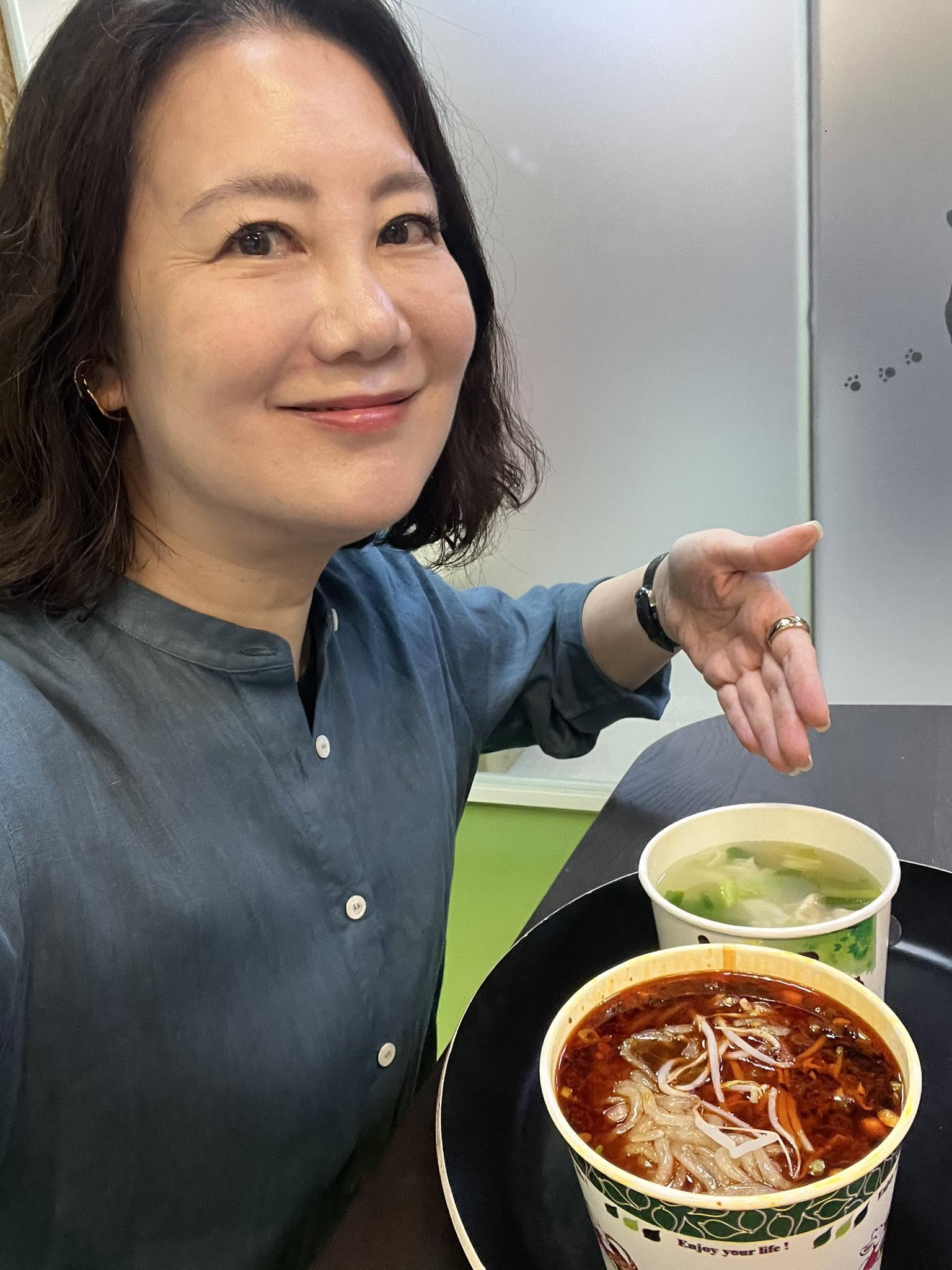 校花等級的美貌!民進黨戰將「仙氣畢業照曝光」 今成美魔女「一路美到現在」