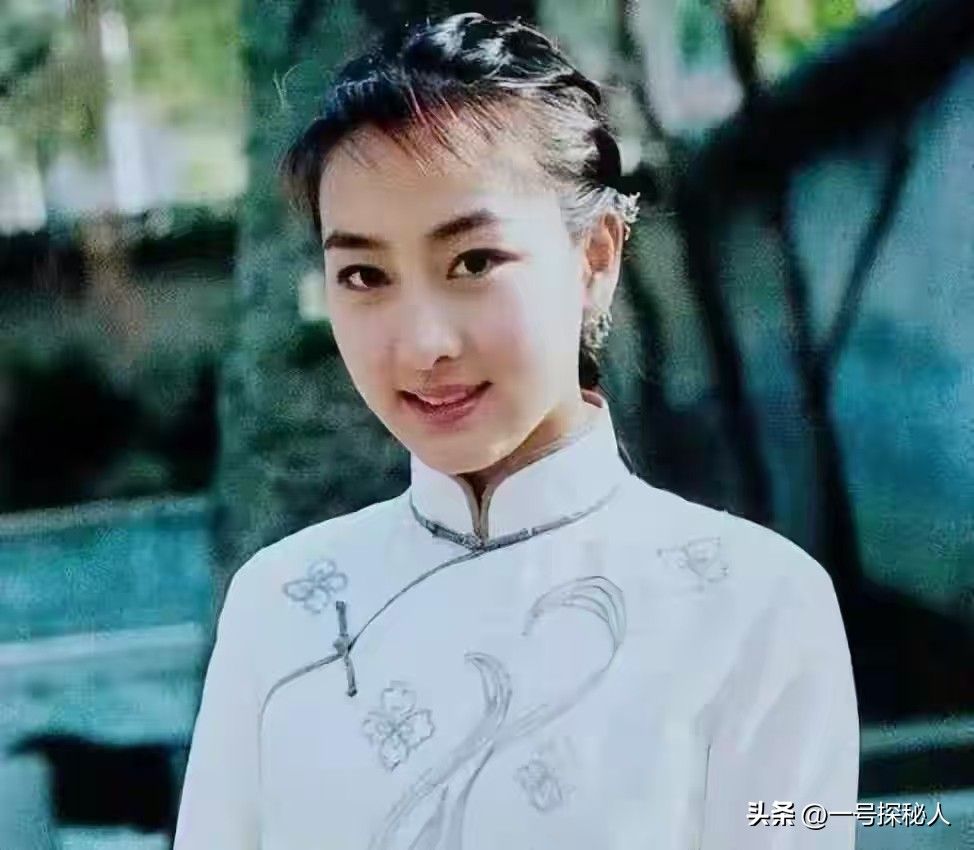 因外遇醜聞淡出！45歲女星被目擊「剃光頭形象全毀」　「竟與化療有關」網拍手叫好...