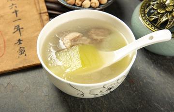 趁熱吃也上榜!台灣人常做「4大致癌飲食習慣」快戒掉:電鍋保溫也藏毒