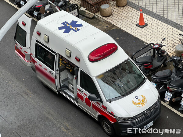 快訊／新北女回家「爸媽臉發黑倒床上」！緊急送醫「1死1傷」