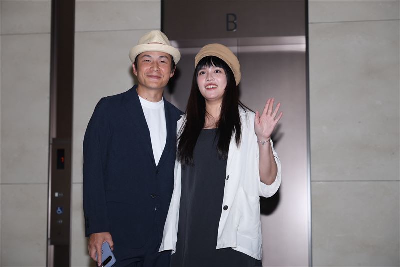 37歲夏宇童懷孕了？同框孫協志「肚皮驚變化」　經紀人「9個字回應了」