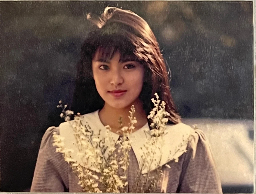 清新脫俗的美! 八點檔女星「曬19歲青澀嫩照」 散發仙氣「如今48歲素顏驚人」