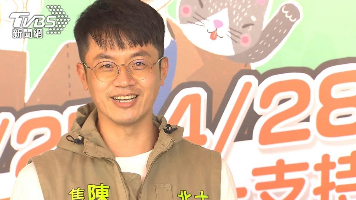 宣布退出政壇!知名男主持失業「演藝圈也回不去了」