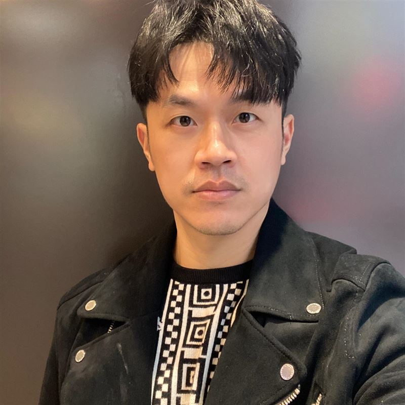 宣布退出政壇!知名男主持失業「演藝圈也回不去了」