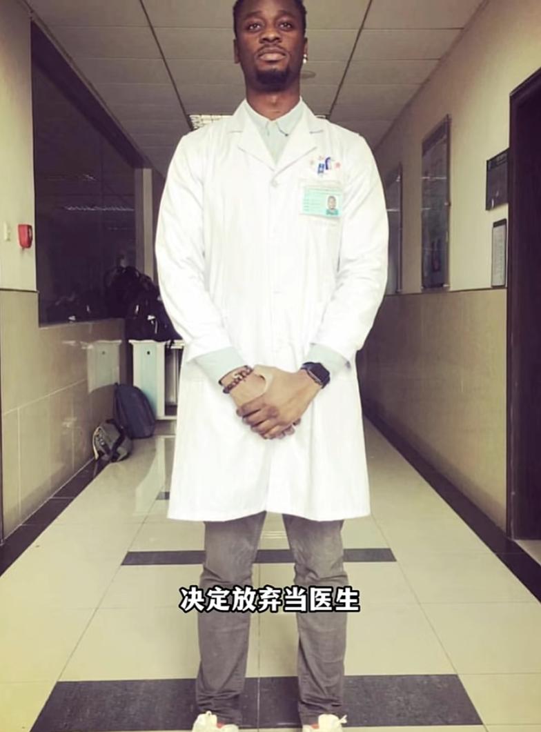 堅持嫁非洲黑人!她為愛絕食「逼迫父母答應」 生下3混血兒「婚後去婆家一看」嚇呆了